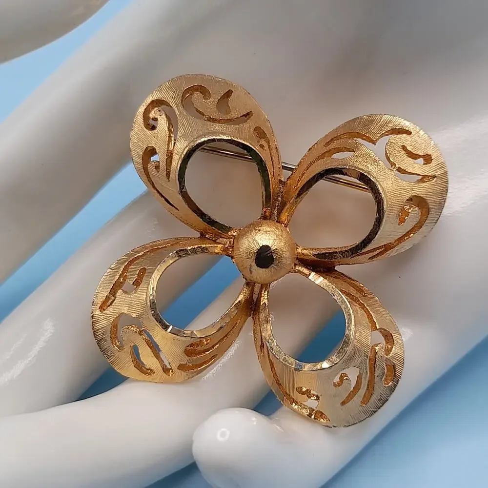 Vintage BSK Bow Brooch, Openwork Gold Tone Metal Pin - 1 1/2 Inches